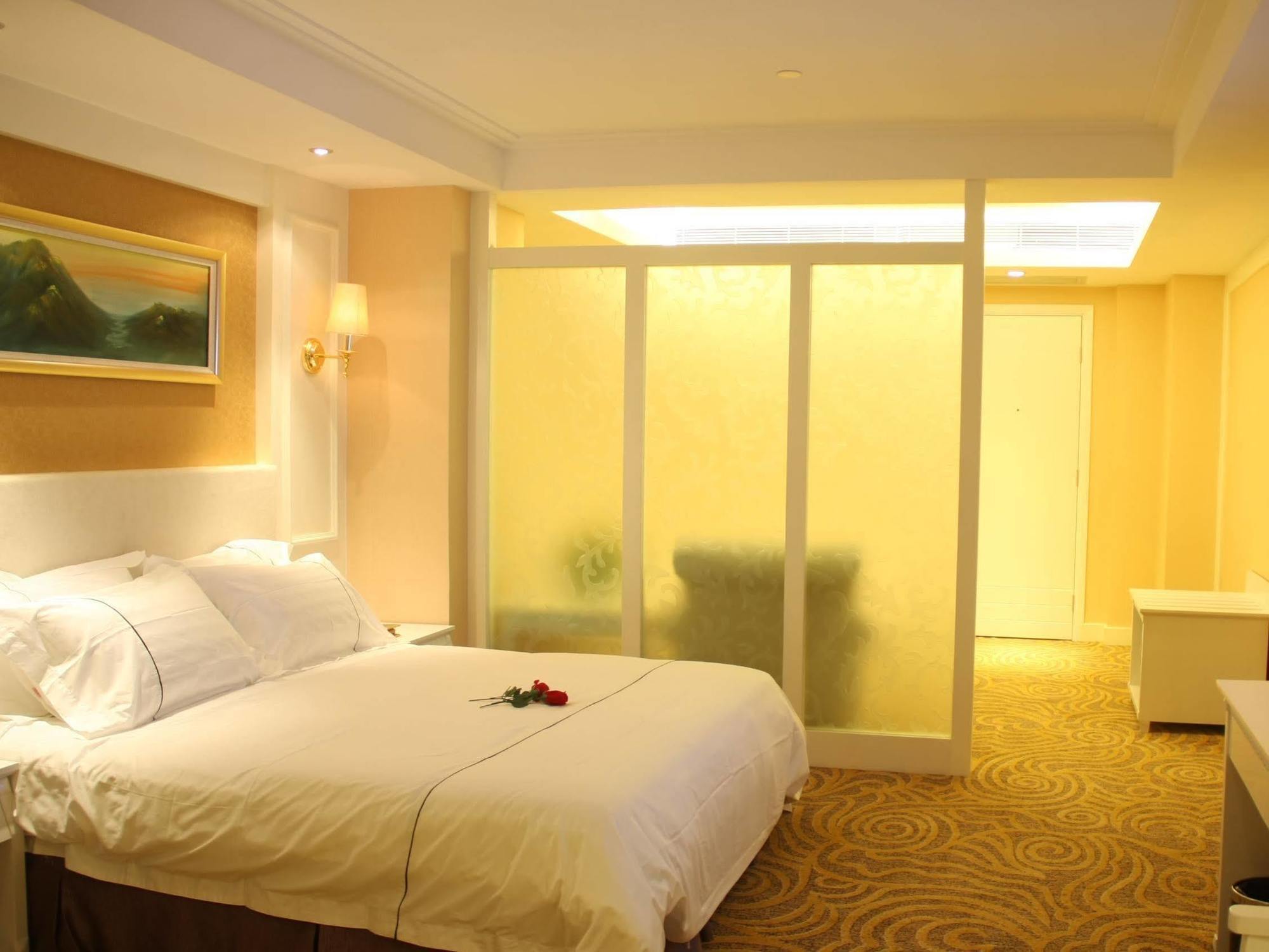 Huizhou Jinhuayue International Hotel Extérieur photo